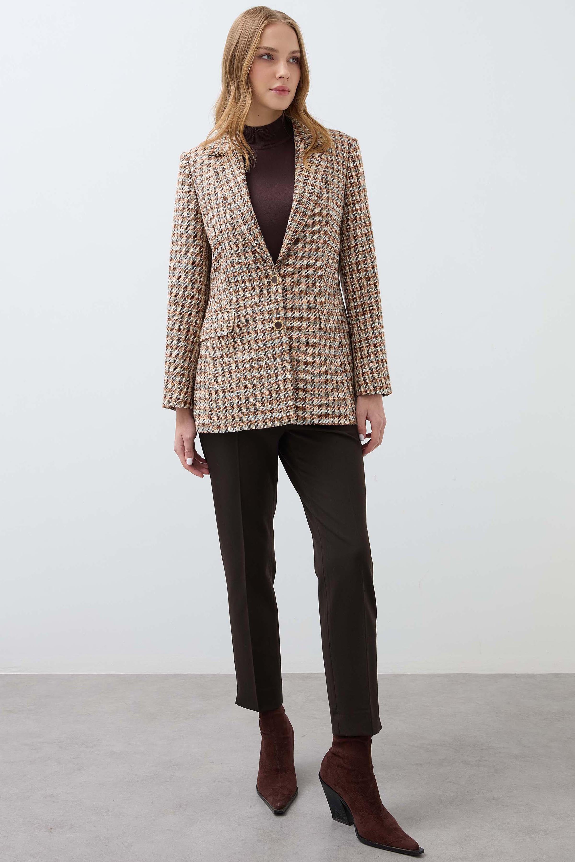 Mono Collar Plaid Jacket - Tan