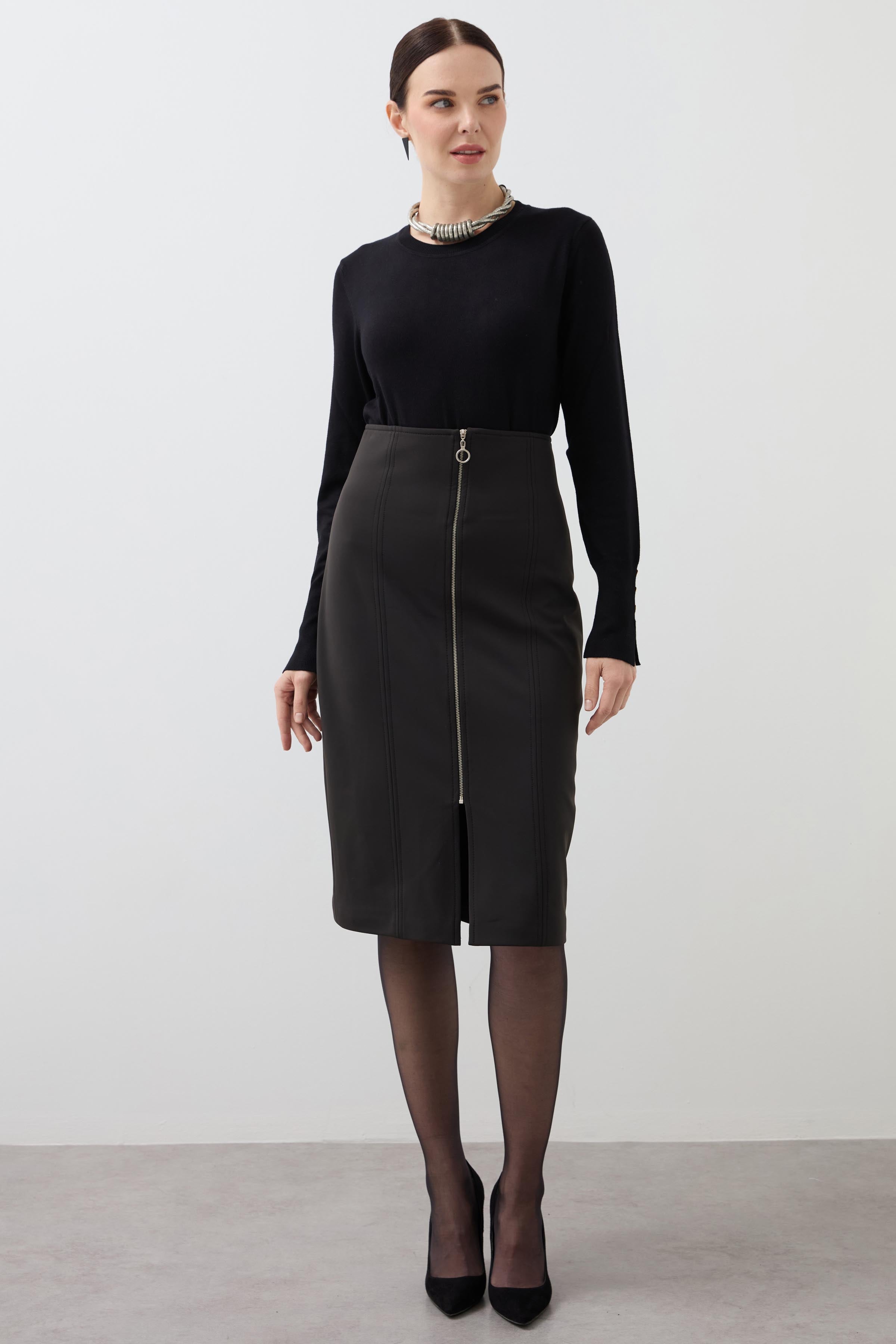 Lycra Skirt with Zipper Detail - Black