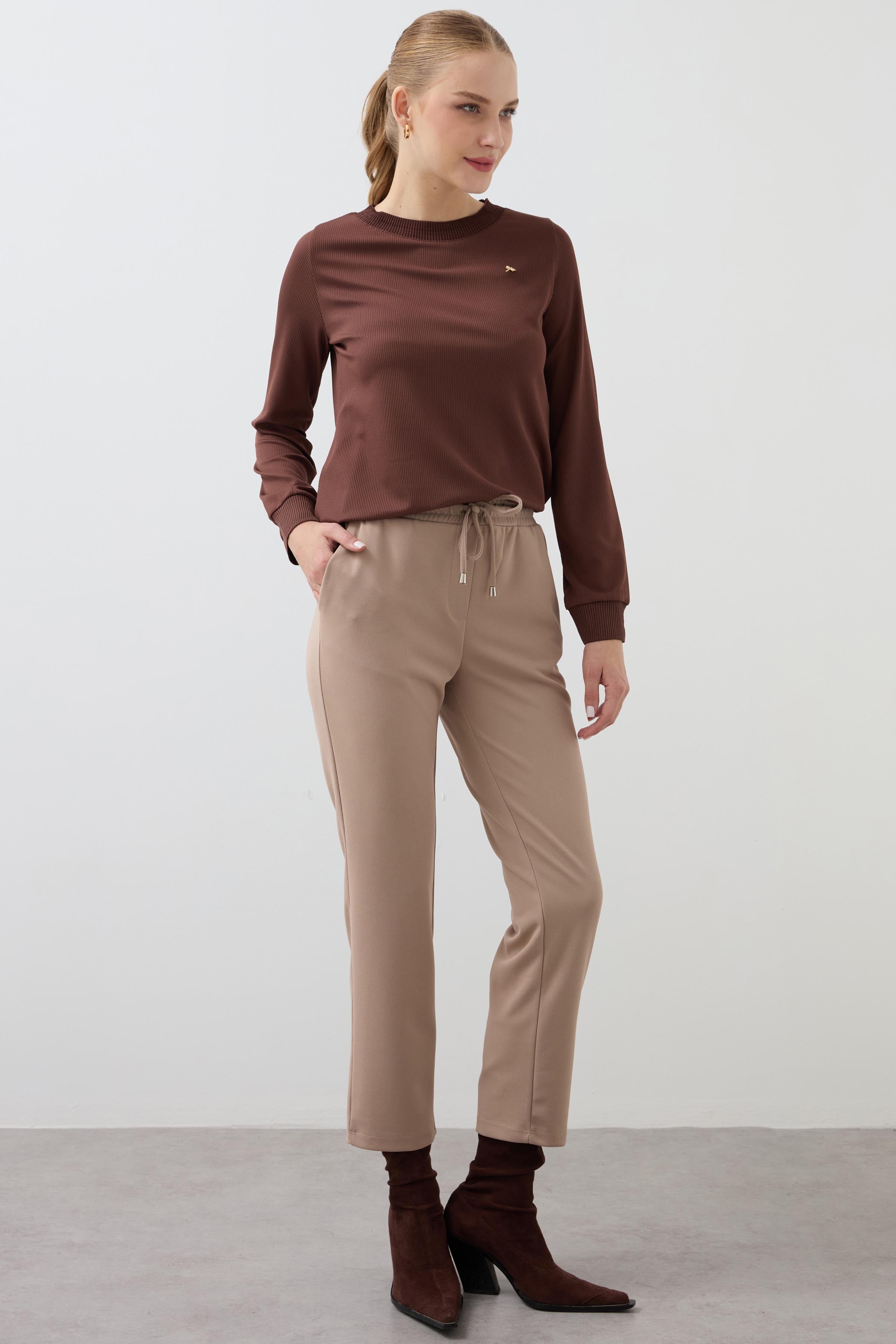 Carrot Pants - Beige