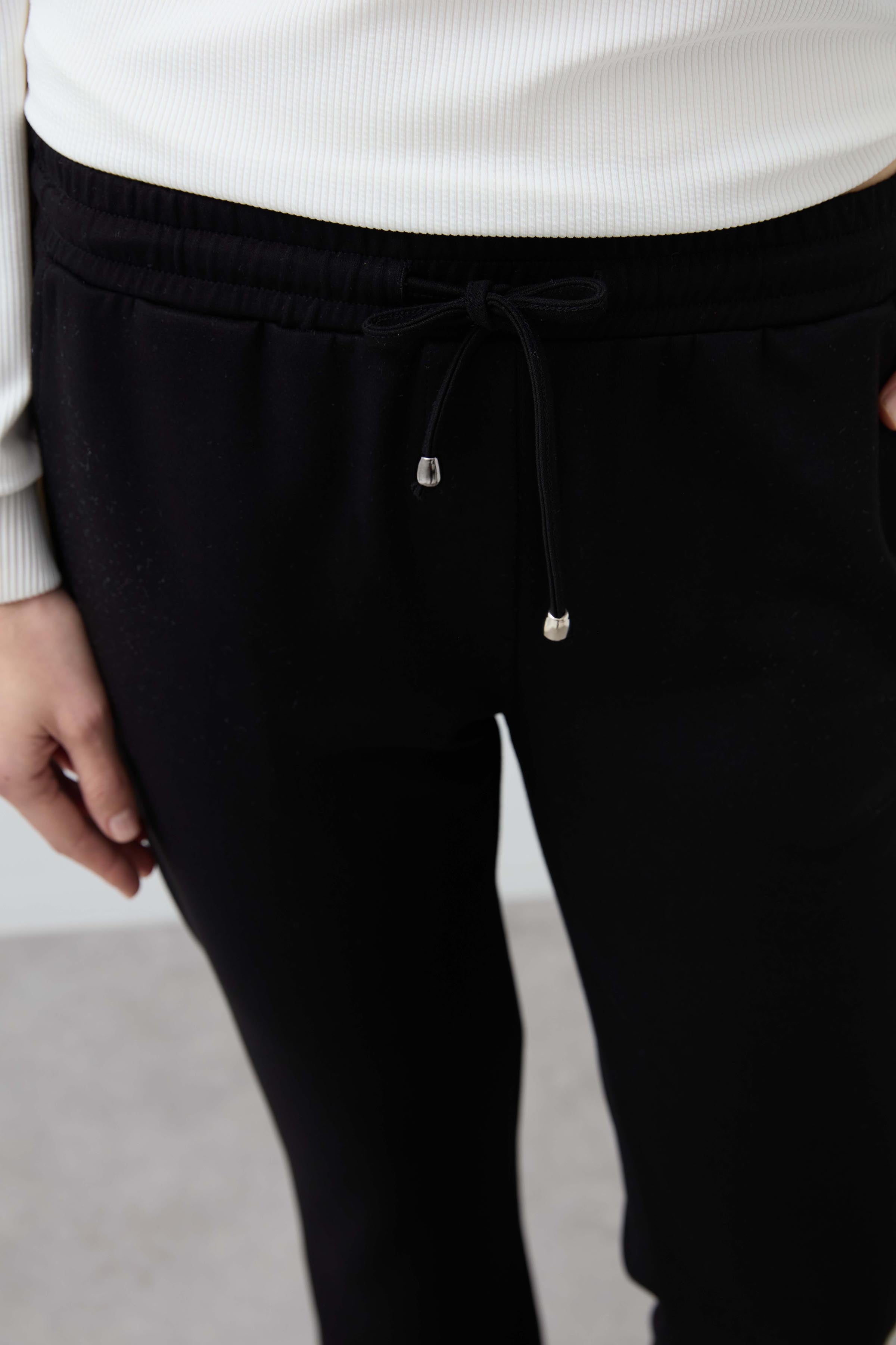Carrot Pants - Black