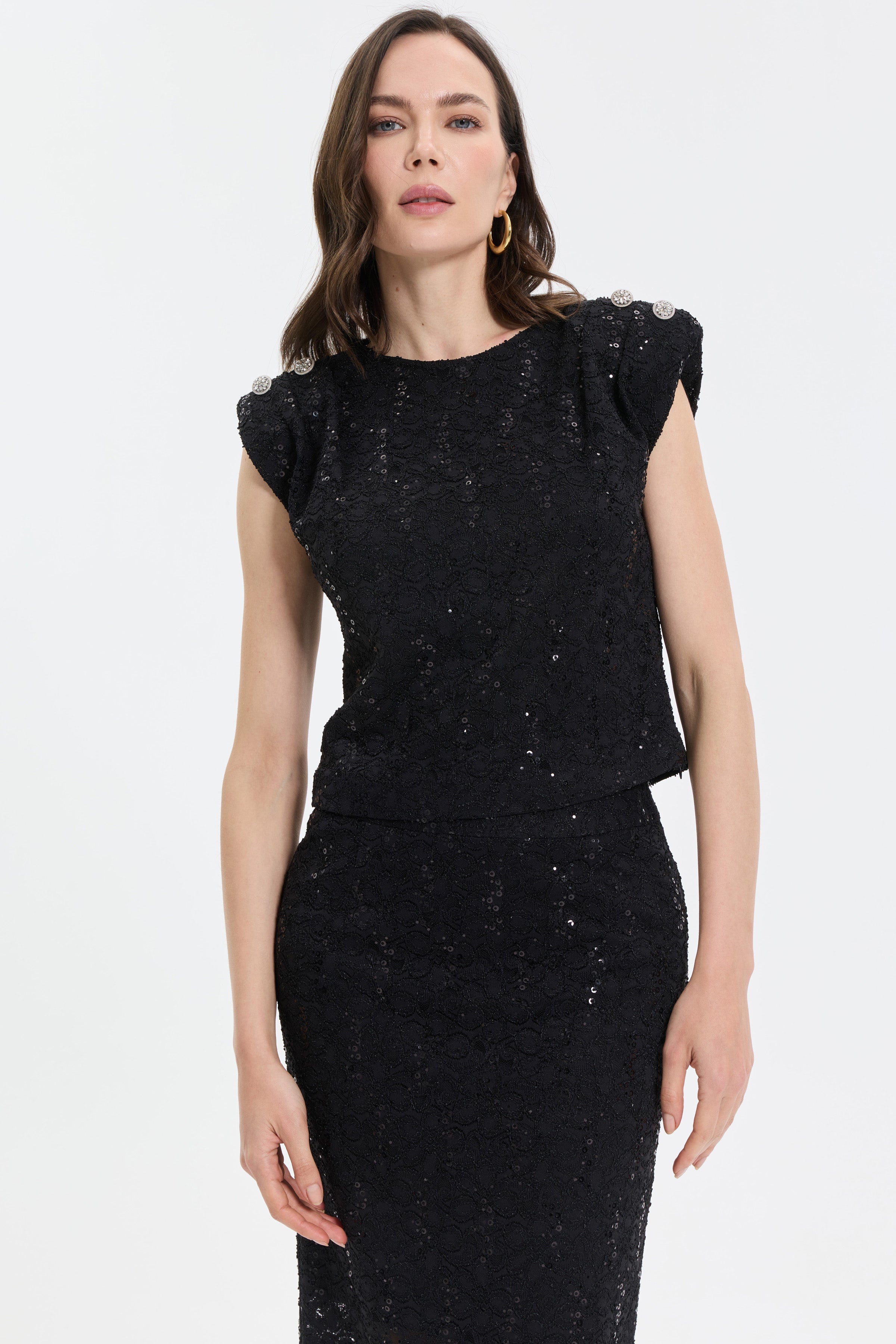 Omuz Pileli Vatkalı Dantelli Bluz - Siyah