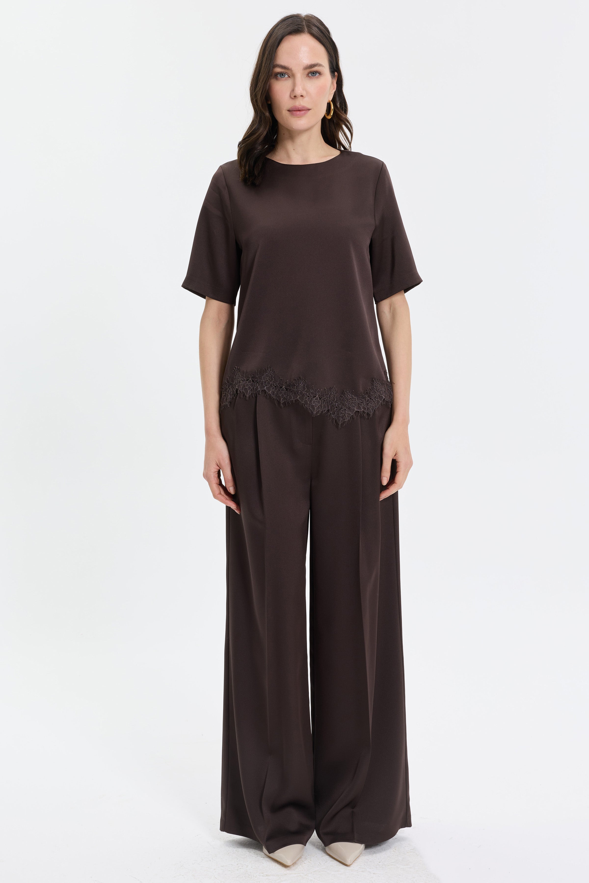 Dantel Detaylı Oversize Saten Bluz - Kahve