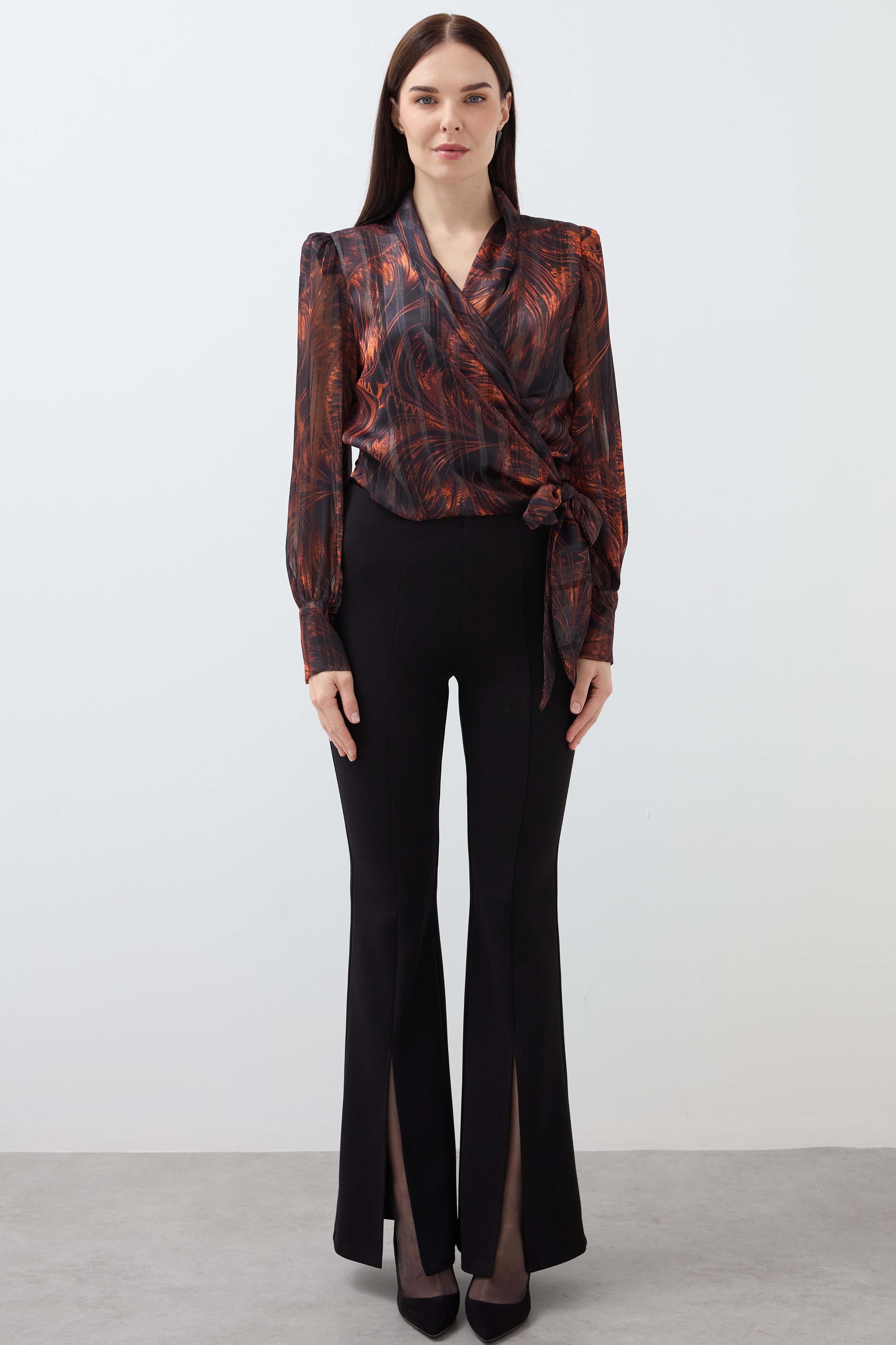 Slit Bell-bottom Trousers - Black