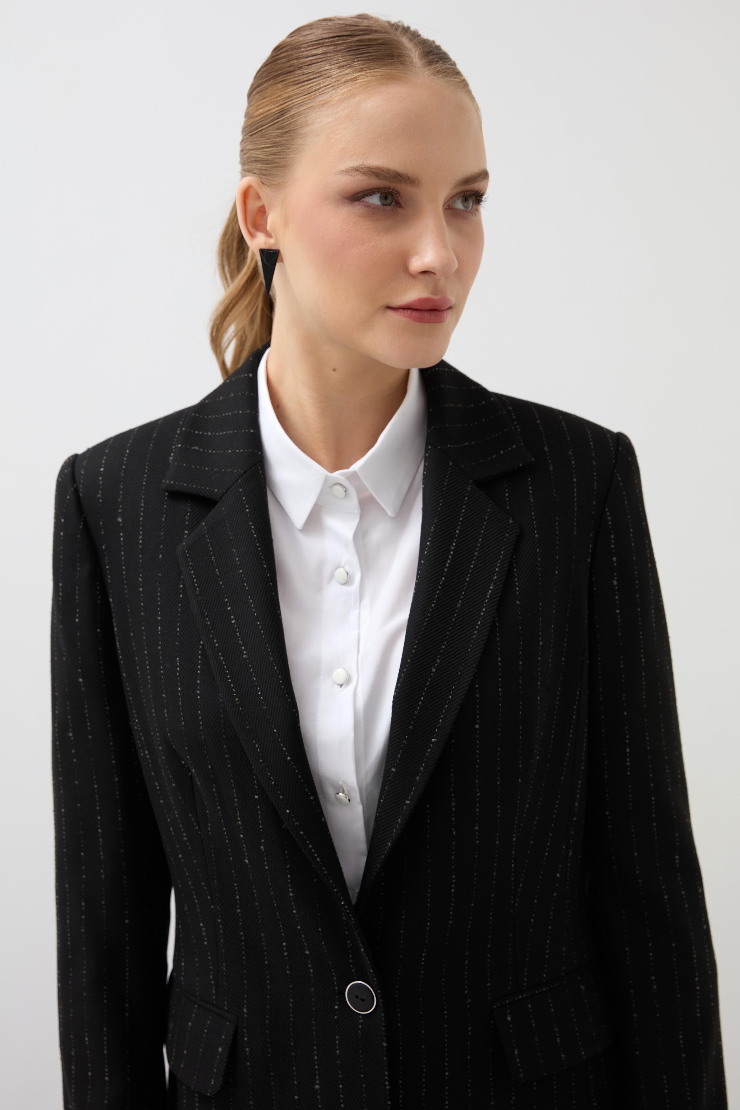 Mono Collar Striped Jacket - Black
