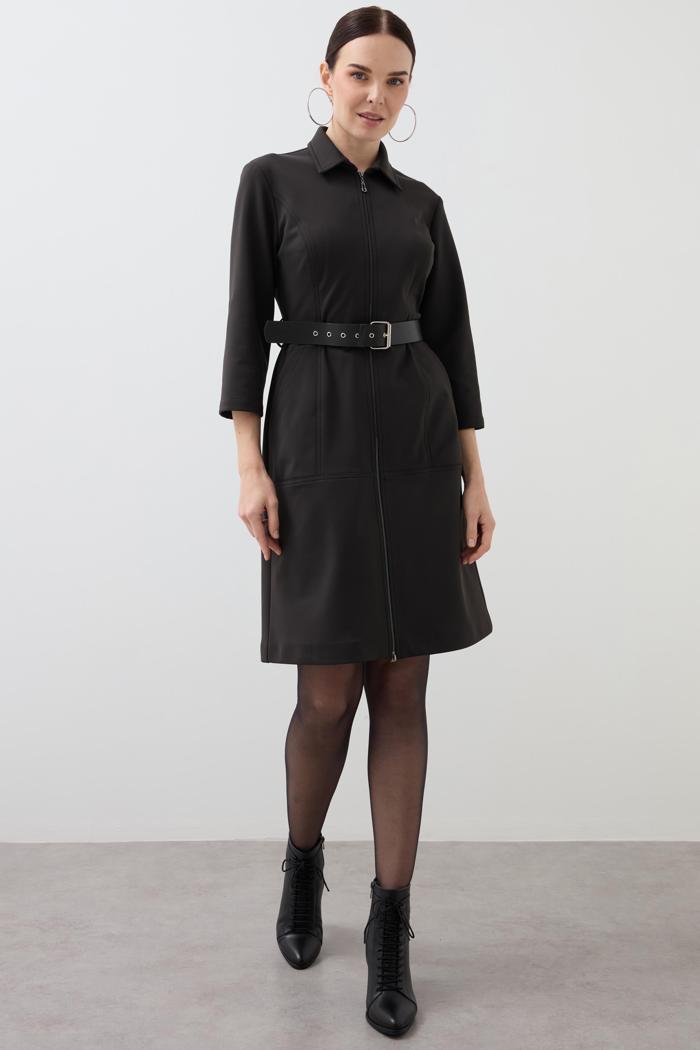 Lycra Dress with Zipper Detail - Black