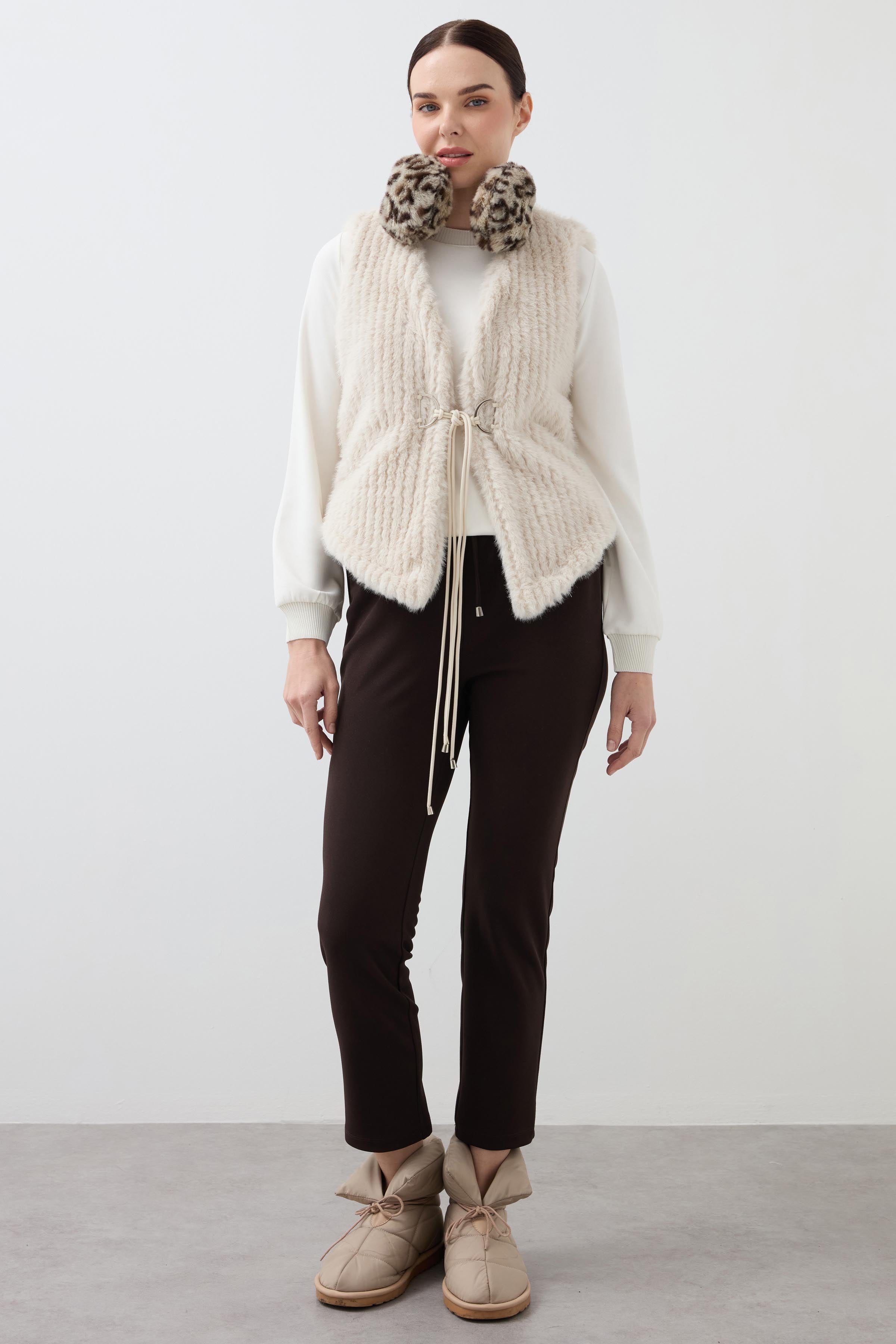 Fur Short Vest Striped - Ecru