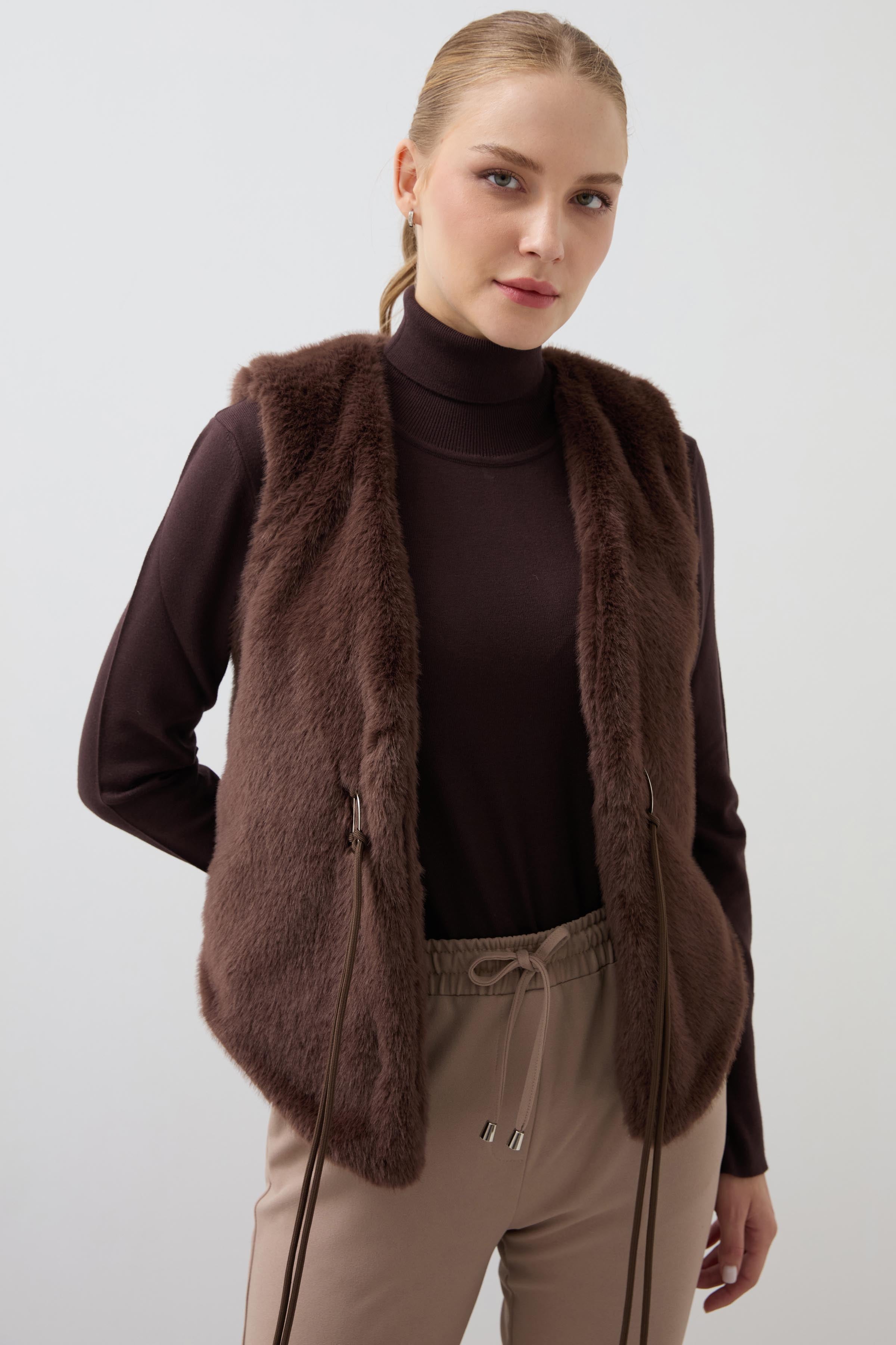 Short Fur Vest - Brown