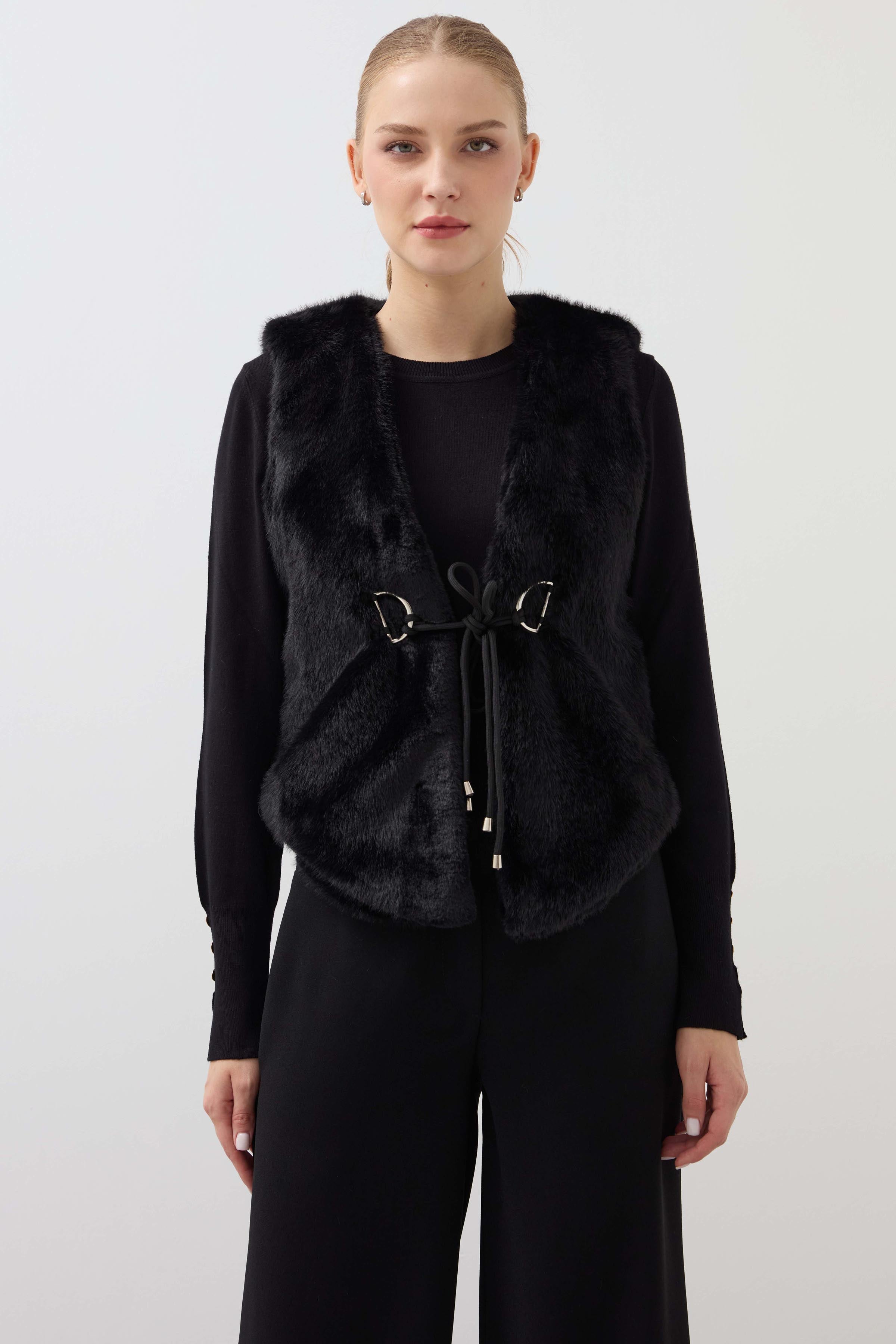 Short Fur Vest - Black